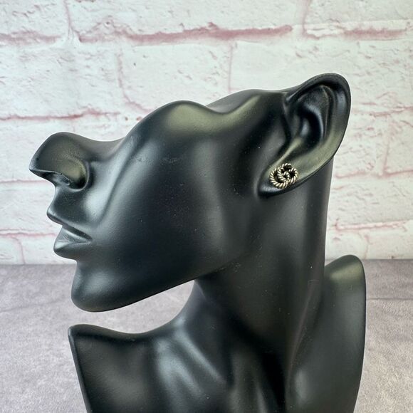 Gucci Gg Torchon Marmont Stud Earrings Aged Silver - Picture 4 of 8